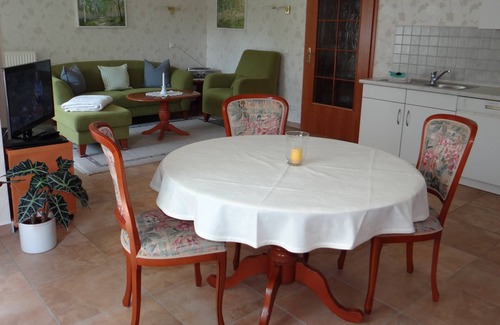 Bad Steben Apartment | Komfortable Ferienwohnung (63qm) - behindertengeeignet, kostenloses WLAN