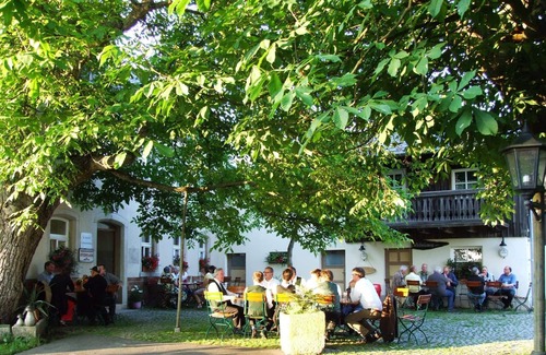 Thiersheim Apartment | Komfortable Ferienwohnung mit Balkon