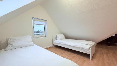 Neumuenster Apartment | Komfortables Dachgeschoss-Apartment in Neumünster ideal für Monteure