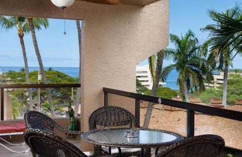 Historic Kailua Village House | Kona Pacific B409