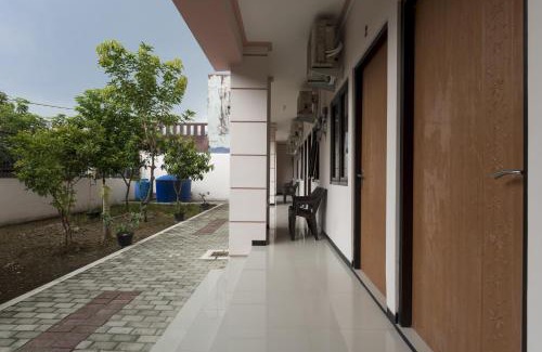 Surabaya House | KoolKost Syariah near UPN Veteran