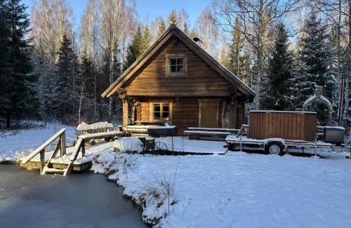 Maeru House | Koplimadise Palkmaja