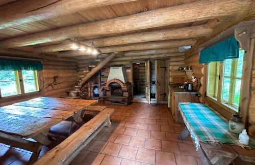 Maeru House | Koplimadise Palkmaja