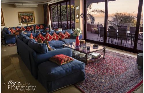 Kosmos Bed & Breakfast | Kosmos Manor Guest House