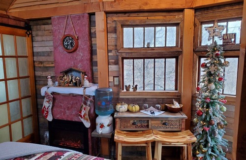 South Sioux City Bed & Breakfast | Kottage Knechtion Treehouse B&B