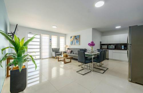 Koyari Villa | Koyari Modern Condos 9BR 7BA Sleeps 26 w/Pool and Roof Deck