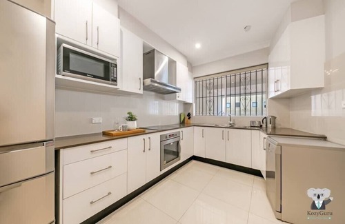 Leichhardt Apartment | KozyGuru | Leichhardt | Cozy 3 Bed Home