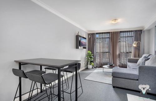 Haymarket Apartment | KozyGuru | Sydney CBD | Amazing 2 Bed Family Apt
