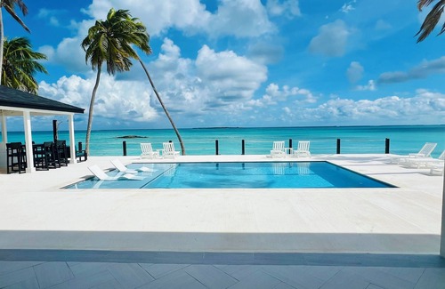 Tar Bay House | KPOW on the Beach - Brand New 5 bedroom Luxury Beachfront House!