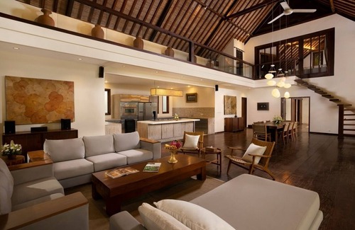 Banjar Semer Villa | KR7001 - 7 Bedroom Villa in Kerobokan