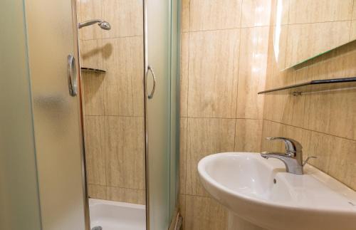 Myslenice Hotel | Krakowiacy i Górale
