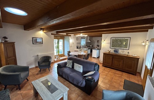 Saint-Nicolas-du-Pelem House | KRAOU TOMM character gîte in the countryside with indoor pool and spa