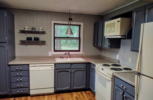Sault Ste. Marie Cabin | Krause Kabin on Waterfront Property