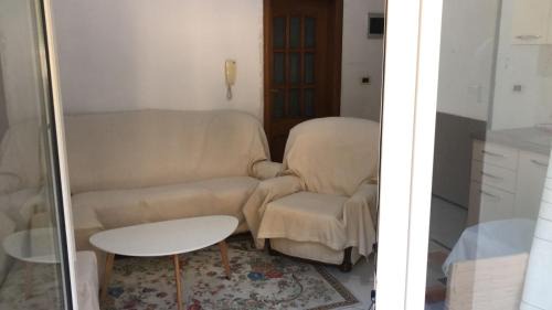 Lezhe Apartment | Kris's Studio