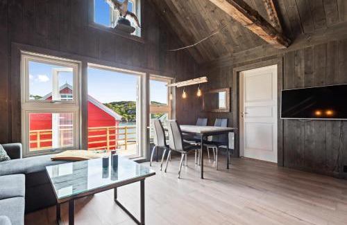 Averoy Municipality House | Kronborg marina