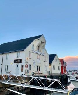 Averoy Municipality House | Kronborg marina