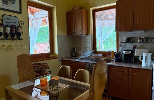 Tiszanana Apartment | Kroni vendégház
