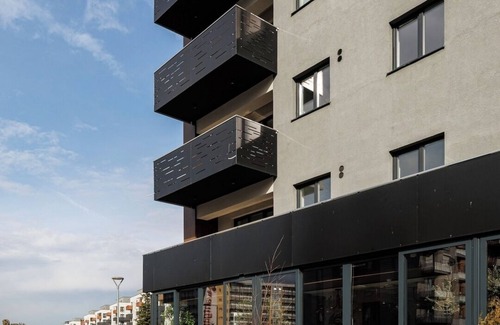 Brasov Apartment | Kronsmart Apartment: Cozy Fireplace and Free Parking