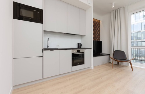 Srodmiescie Apartment | Krucza 51 | Comfortable Apartment | Desk