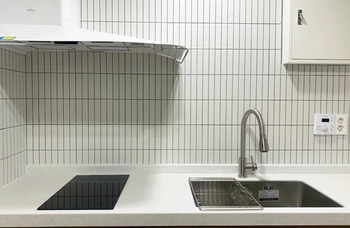 Seongnae-dong Apartment | KSPO, Lotte Tower,Olympic park, Oversized studio