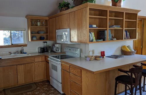 Weed Cottage | Kuan Yin Cottage at Healing Waters of Shasta