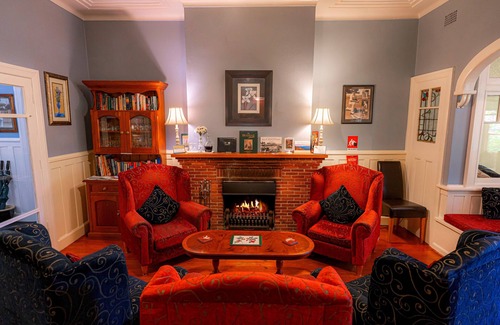 Blackheath House | Kubba Roonga Guesthouse - Boutique Luxury Spa Retreat & Gardens