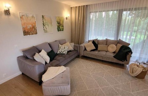 Karniewek Villa | Kubusiowe Siedlisko - Rezerwat przyrody Stawinoga