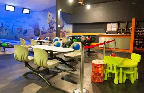 Myszkow Hotel | Kukubara Bowling Center