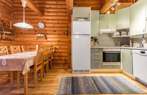 Tormanmaki House | Kultapaljakka 4 by Interhome