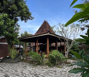 Borobudur House | Kumojoyo Homestay