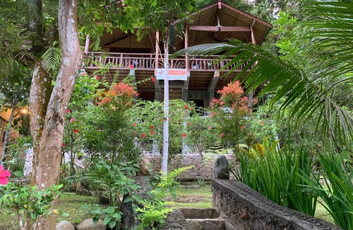 Bukit Lawang House | Kupu Kupu Garden Guest House & Cafe