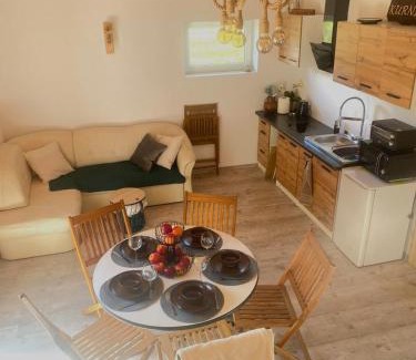 Sztabin Apartment | KURNIK - Domek pod lasem