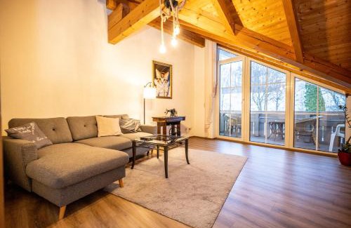 Buchenberg Apartment | Kuschelige Ferienwohnung mit Balkon & Free Wifi