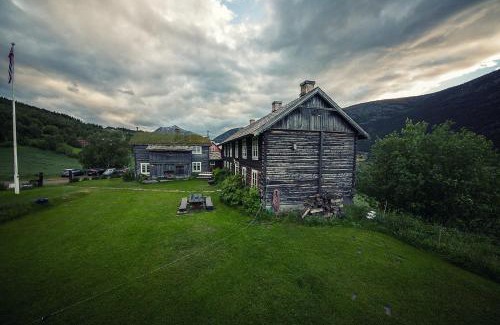 Lom House | Kvaale Gard