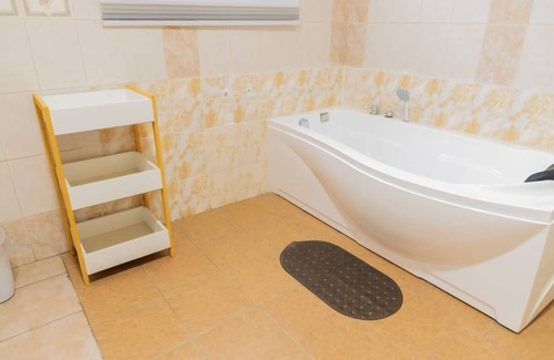 Molepolole Bed & Breakfast | Kwena Cottage