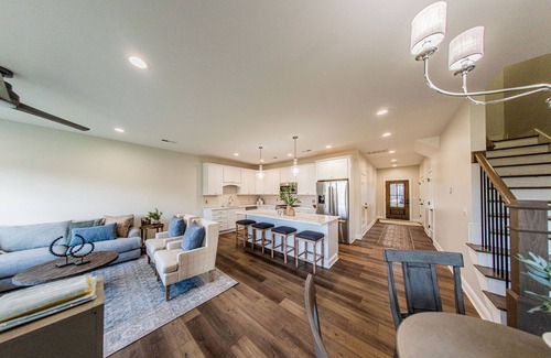 Grand Rivers House | KY Lake townhome in upscale community, minutes from dining & activities.