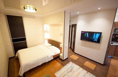 Khreshchatyy Yar Apartment | Kyiv Center Romantic Apartment