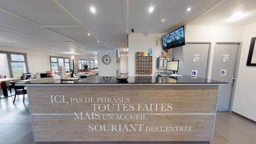 Fontenay-Tresigny Hotel | Kyriad Fontenay - Trésigny