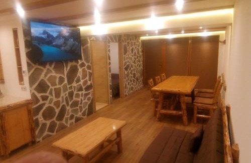 Harghita-Bai Apartment | László apartman