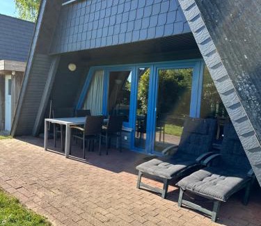 Damp House | Lütt Hus - Zeltdachhaus in Strandnähe