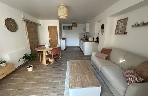 Brissac-Quince Apartment | L'Échappée - Cosy one-bedroom apartment in Brissac, charm and calm near vineyards