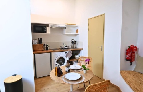 Camaret-sur-Aigues Apartment | L'échappée Bohème - loft studio