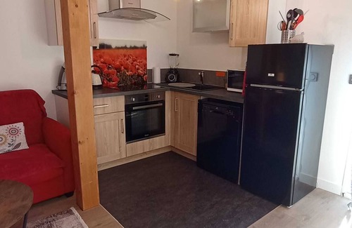 Saint-Maurice-en-Riviere Cottage | L'Albizia Air-conditioned * self-catering cottage Private parking and garden