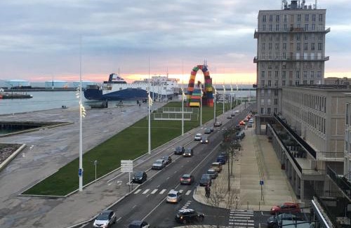 Downtown Le Havre Apartment | "L'amarrage" 2 chambres Perret Pleine Vue Mer