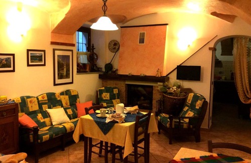Caprie Bed & Breakfast | L'Antico Borgo Rooms Rental