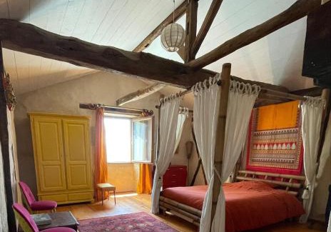 Bassoues Bed & Breakfast | L'Arbre penché