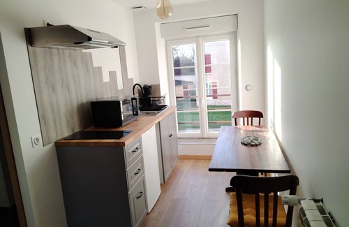 Saints Apartment | L' ART offers you its studio 5min from coulommiers