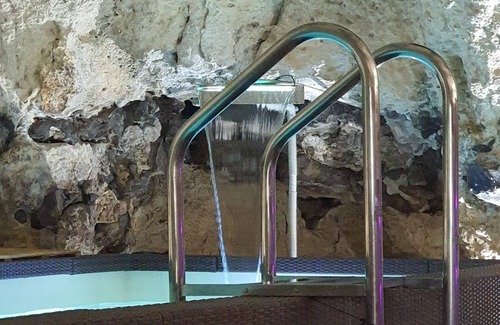 Chateaudun House | l Atypique Avec sa Piscine Chauffée Interieure Troglodyte