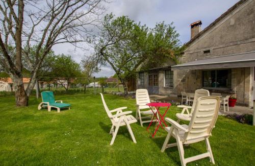 Tocane-Saint-Apre House | L' ebenisterie