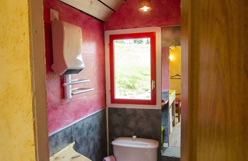 Tauriac-de-Naucelle Bed & Breakfast | L'ecrin du Segala - La roulotte